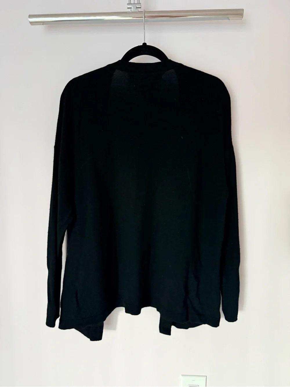 Max Studio Black Cardigan 100% Extrafine Merino Wool Open Front Pockets Size M